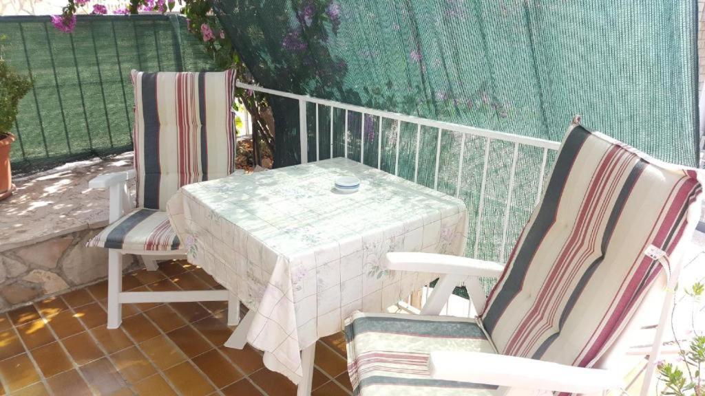 Apartment Bajuti Primošten Buitenkant foto